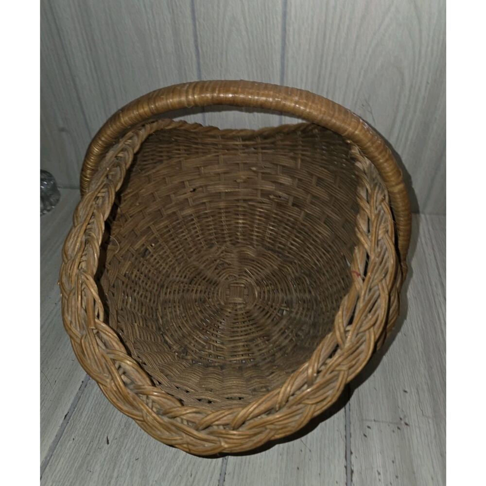 Vintage Round Folded Wicker Basket Braided Trim Farmhouse Decor Shabby Chic